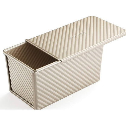 Baking tin with lid - small