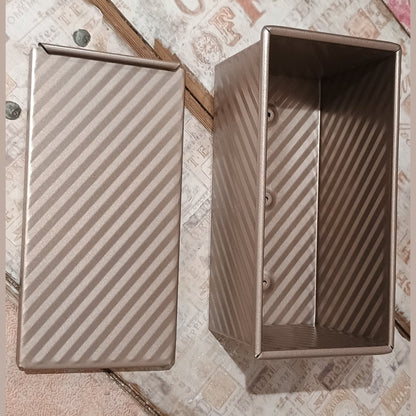 Baking tin with lid - small